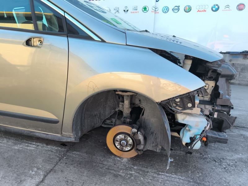 Recambio de aleta delantera derecha para peugeot 3008 i monospace (0u_) 1.6 hdi referencia OEM IAM 7841Z1  