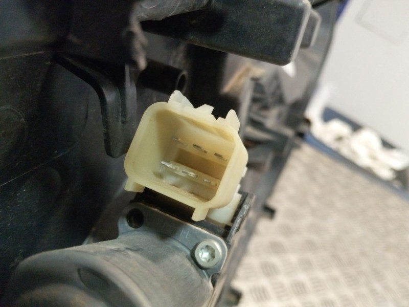 Recambio de elevalunas delantero derecho para ford fiesta (ccn) 1.25 16v cat referencia OEM IAM C1BBA045H16  