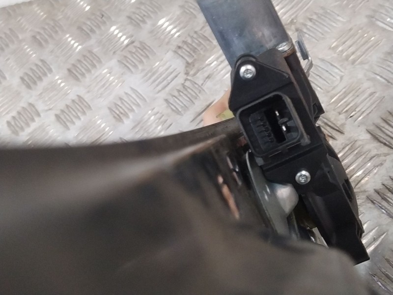 Recambio de elevalunas delantero derecho para opel insignia a (g09) 2.0 cdti (68) referencia OEM IAM 20952751  