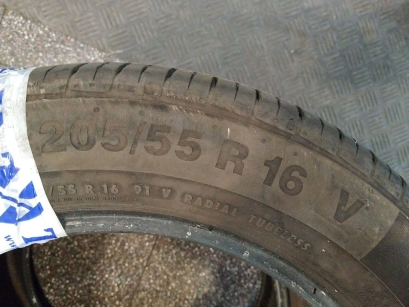 Recambio de neumatico pareja para neumatico neumatico ocasion referencia OEM IAM 205/55/R16 91V CONTINENTAL 