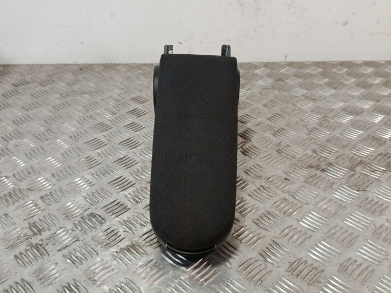 Recambio de apoyabrazos central para volkswagen polo (6r1) referencia OEM IAM 1137151  