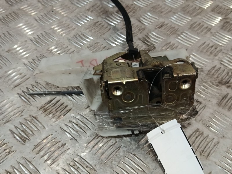Recambio de cerradura puerta delantera izquierda para renault clio ii (bb_, cb_) 1.6 (b/cb0d, bb00) referencia OEM IAM 770043460