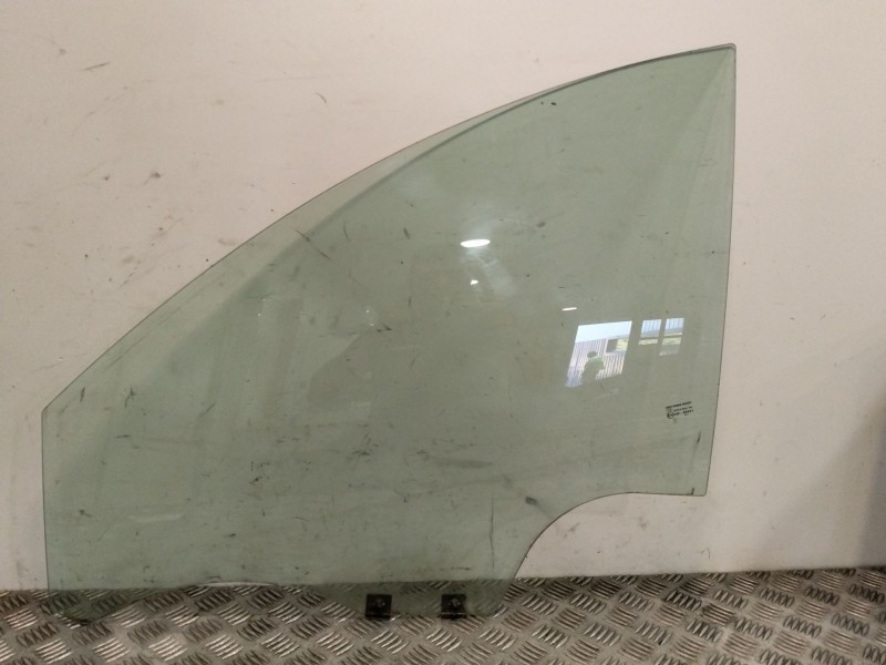 Recambio de luna delantera derecha para dacia duster referencia OEM IAM 8200733026 DOT618M321AS2 43R00351