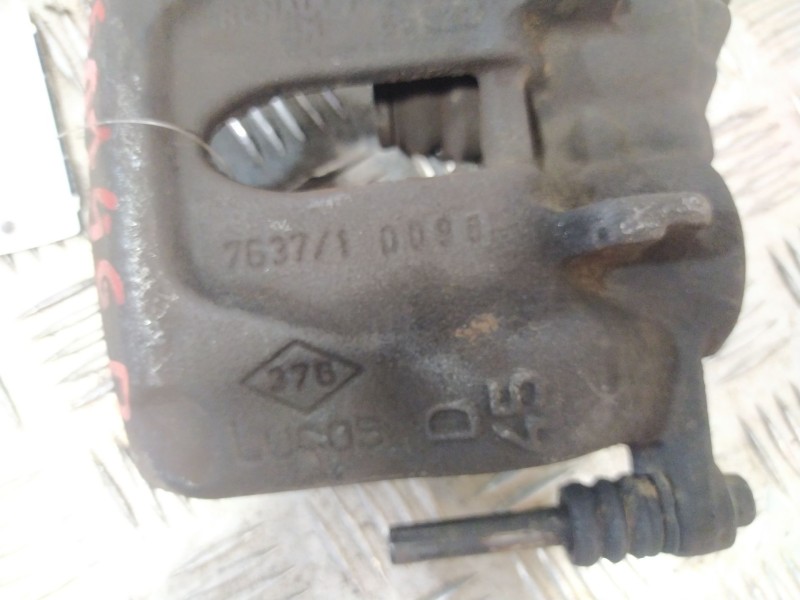 Recambio de pinza freno delantera derecha para renault trafic ii furgoneta (fl) 1.9 dci 80 (fl0b) referencia OEM IAM 033507 6592