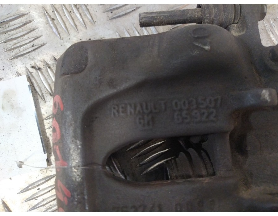 Recambio de pinza freno delantera derecha para renault trafic ii furgoneta (fl) 1.9 dci 80 (fl0b) referencia OEM IAM 033507 6592