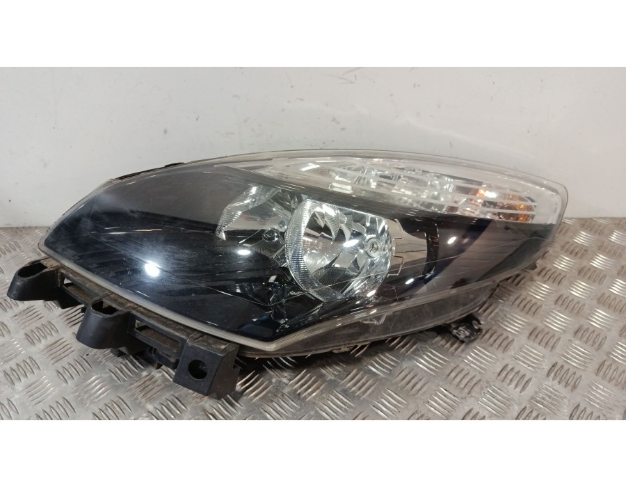 Recambio de faro izquierdo para renault grand scénic iii (jz0/1_) 1.5 dci referencia OEM IAM 89903290 260606760R 