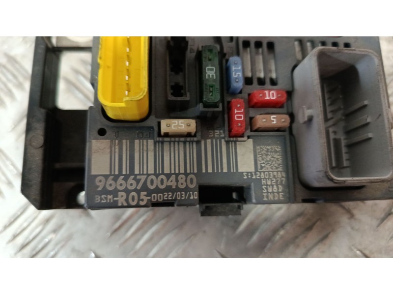 Recambio de caja reles / fusibles para peugeot 308 i (4a_, 4c_) 1.6 hdi referencia OEM IAM 9666700480  