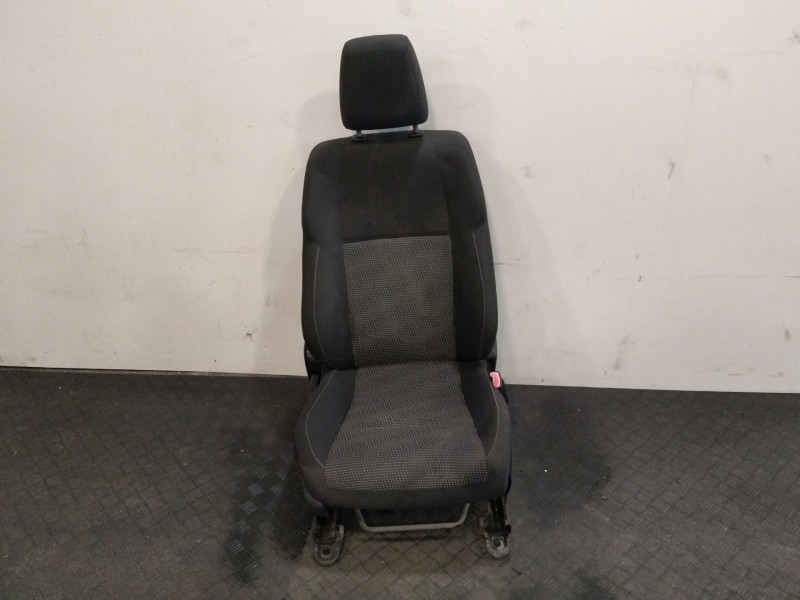 Recambio de asiento delantero derecho para toyota auris (_e18_) 1.4 d-4d (nde180_) referencia OEM IAM 7201002470  