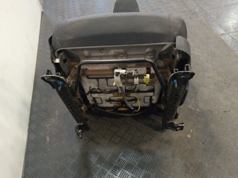 Recambio de asiento delantero izquierdo para toyota auris (_e18_) 1.4 d-4d (nde180_) referencia OEM IAM 7163002620  