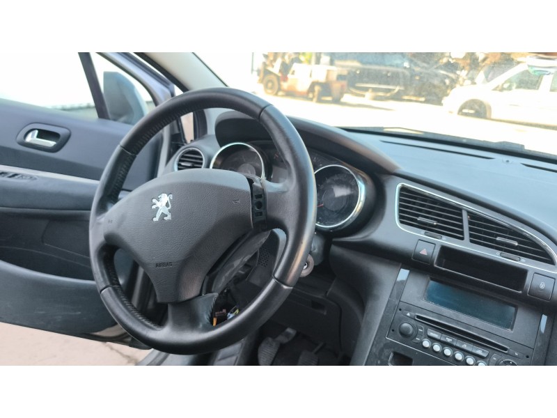 Recambio de volante para peugeot 3008 i monospace (0u_) 1.6 hdi referencia OEM IAM 96866138ZE  