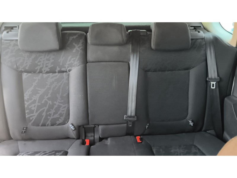 Recambio de asientos traseros para peugeot 3008 i monospace (0u_) 1.6 hdi referencia OEM IAM 4019857  