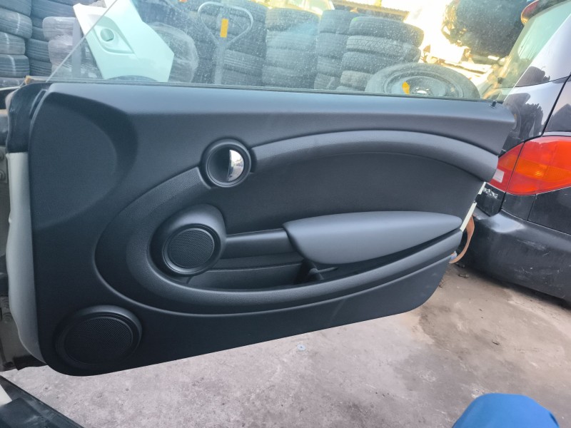 Recambio de guarnecido puerta delantera derecha para mini mini (r56) cooper referencia OEM IAM 51412752472  