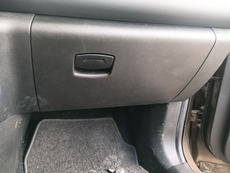 Recambio de guantera para renault kadjar (ha_, hl_) 1.6 dci 130 referencia OEM IAM 682526225R  