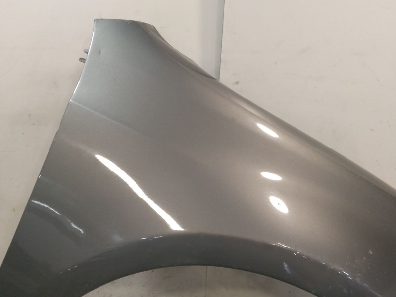 Recambio de aleta delantera derecha para volkswagen golf vi (5k1) 1.6 tdi referencia OEM IAM   