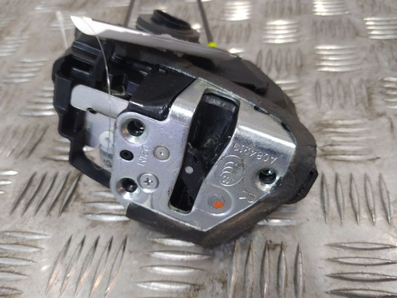 Recambio de cerradura puerta trasera derecha para toyota auris (_e18_) 1.6 (zre181_, zre185_) referencia OEM IAM 6905005050  