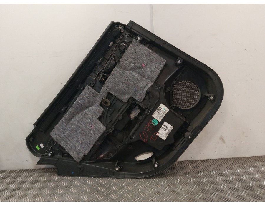 Recambio de guarnecido puerta trasera derecha para renault talisman grandtour (kp_) 1.6 dci 130 referencia OEM IAM 829001071R  