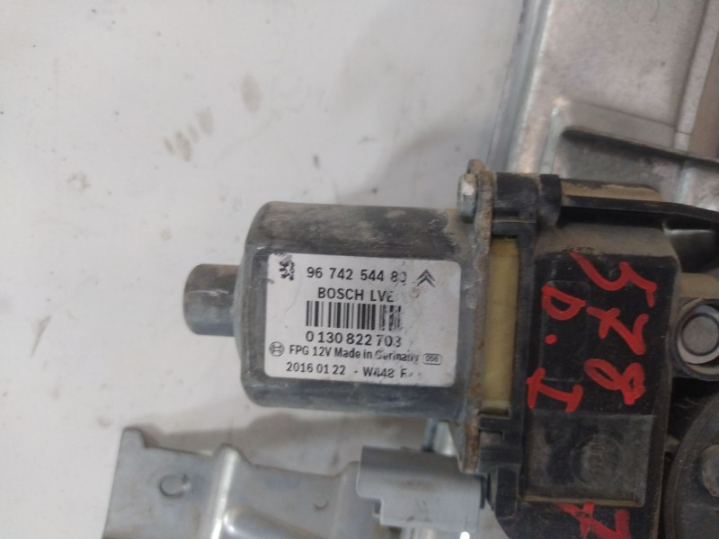 Recambio de elevalunas delantero izquierdo para peugeot 208 referencia OEM IAM 9816402180  