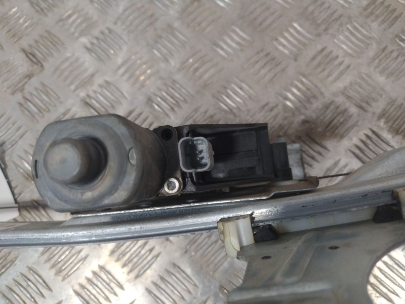 Recambio de elevalunas delantero izquierdo para peugeot 208 referencia OEM IAM 9816402180  
