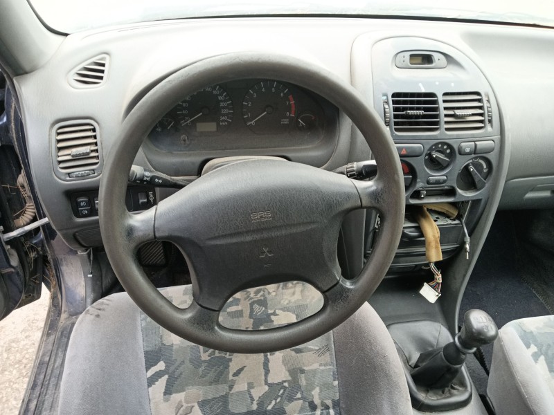 mitsubishi carisma (da_) del año 1998