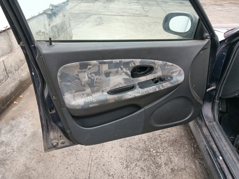 mitsubishi carisma (da_) del año 1998