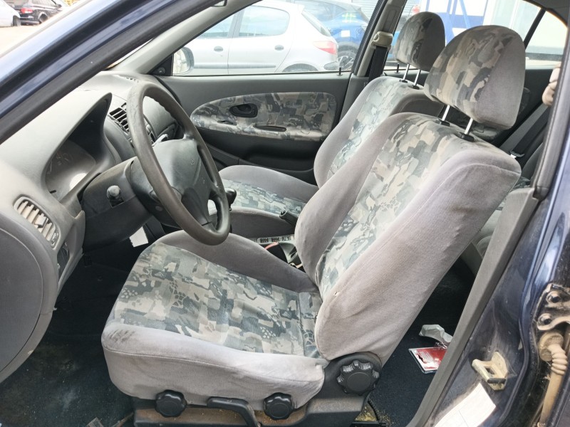 mitsubishi carisma (da_) del año 1998