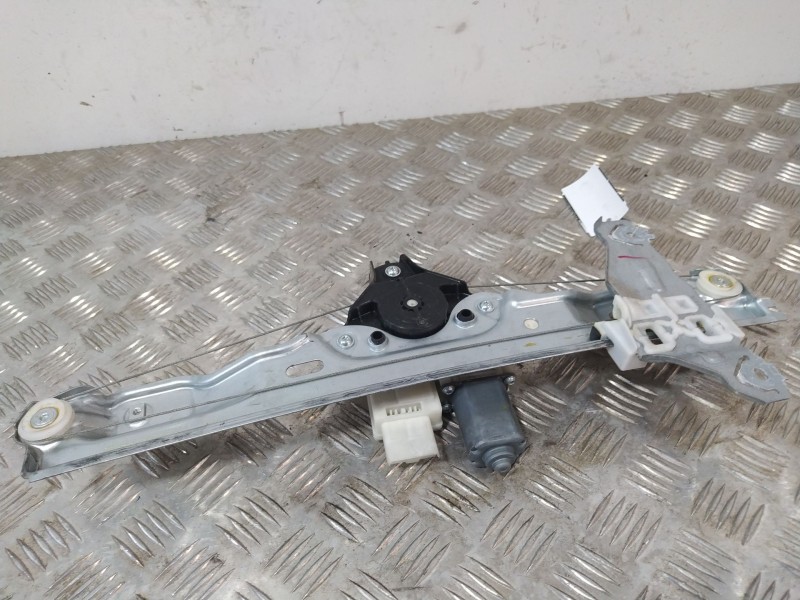 Recambio de elevalunas trasero izquierdo para nissan qashqai ii (j11, j11_) 1.7 dci referencia OEM IAM 82701HV00C  