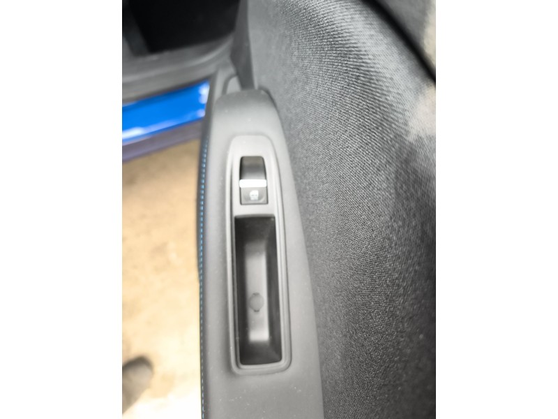 Recambio de mando elevalunas trasero derecho para renault captur ii (hf_) tce 160 (hfn1) referencia OEM IAM 254114723R  