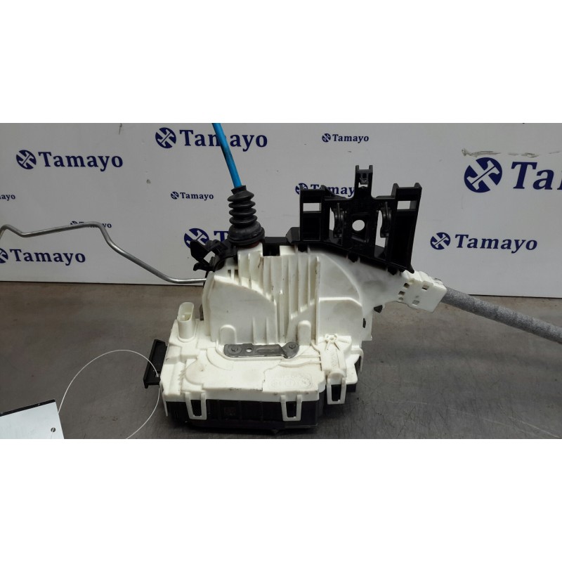 Recambio de cerradura puerta delantera derecha para mercedes clase a (w176) 1.6 cat referencia OEM IAM A1667200435  A2040085899