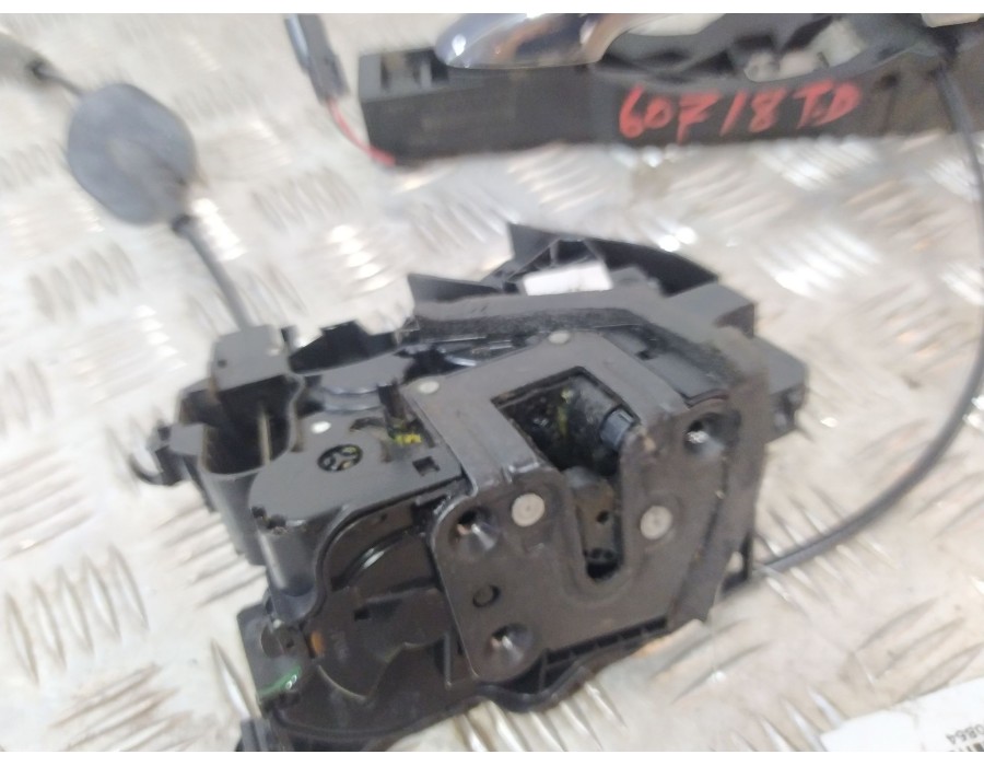 Recambio de cerradura puerta trasera derecha para renault talisman grandtour (kp_) 1.6 dci 130 referencia OEM IAM 825023014R  