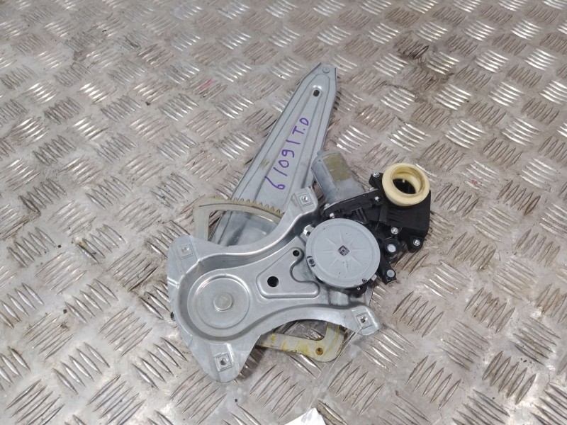 Recambio de elevalunas trasero derecho para toyota auris (_e18_) 1.6 (zre181_, zre185_) referencia OEM IAM 6983002210  