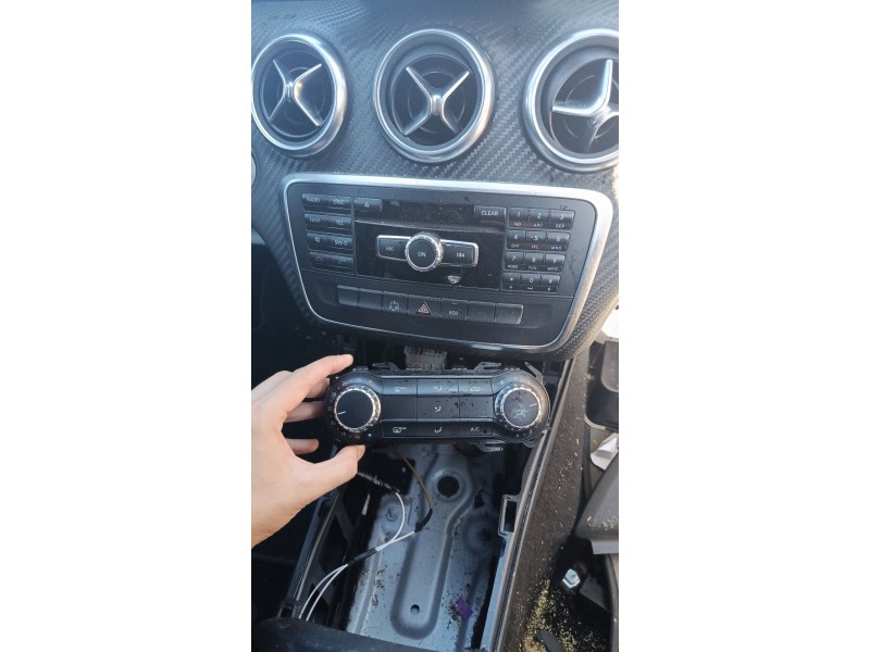Recambio de mando climatizador para mercedes-benz clase a (w176) referencia OEM IAM A2469008215  