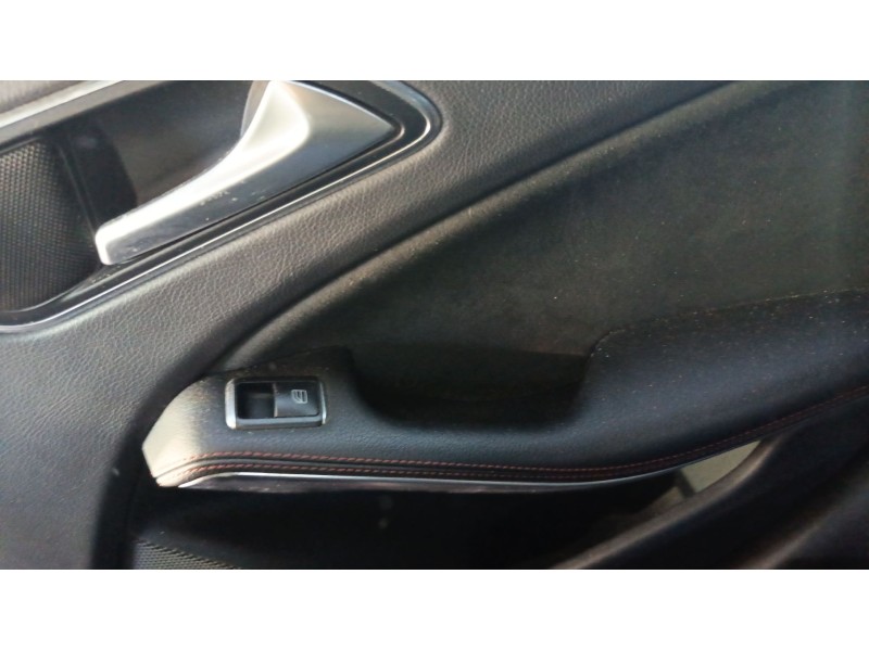 Recambio de mando elevalunas trasero derecho para mercedes-benz clase a (w176) referencia OEM IAM A2049058102  