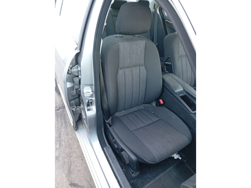 Recambio de asiento delantero derecho para mercedes-benz clase c (w204) c 200 cdi (204.001) referencia OEM IAM   