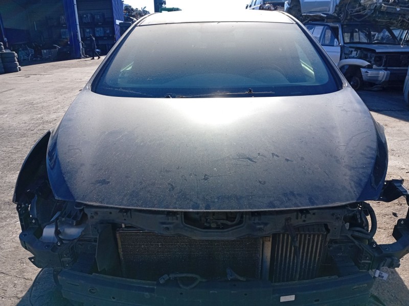 Recambio de capot para hyundai i40 referencia OEM IAM 664003Z000  