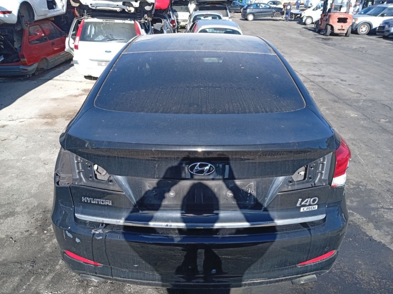 Recambio de porton trasero para hyundai i40 referencia OEM IAM 692003Z310  