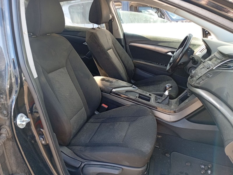 Recambio de asiento delantero derecho para hyundai i40 referencia OEM IAM 884003Z200V2K  