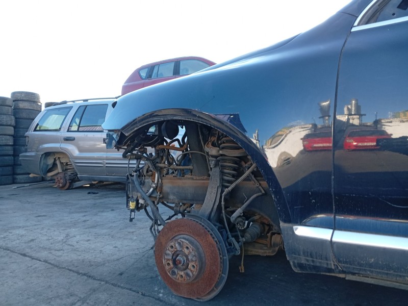 Recambio de aleta delantera izquierda para volkswagen touareg (7l6) 3.0 v6 tdi dpf referencia OEM IAM 7L6821101K  