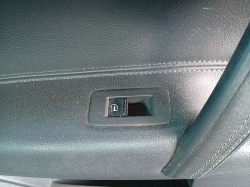 Recambio de mando elevalunas trasero izquierdo para volkswagen touareg (7l6) 3.0 v6 tdi dpf referencia OEM IAM 7L6959855A  