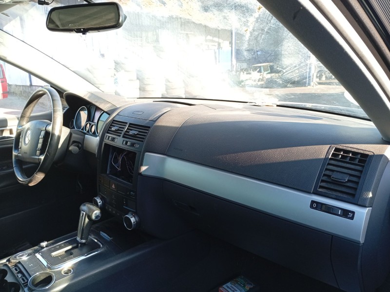 Recambio de salpicadero para volkswagen touareg (7l6) 3.0 v6 tdi dpf referencia OEM IAM 7L6857076  
