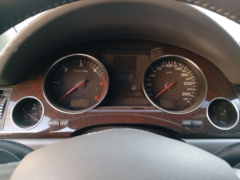 Recambio de cuadro instrumentos para audi a8 d3 (4e2, 4e8) 4.2 tdi quattro referencia OEM IAM 4E0920950A  