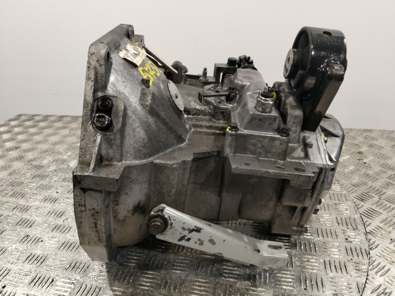 Recambio de caja cambios para chrysler voyager (gs) 2.5 turbodiesel referencia OEM IAM 207641  