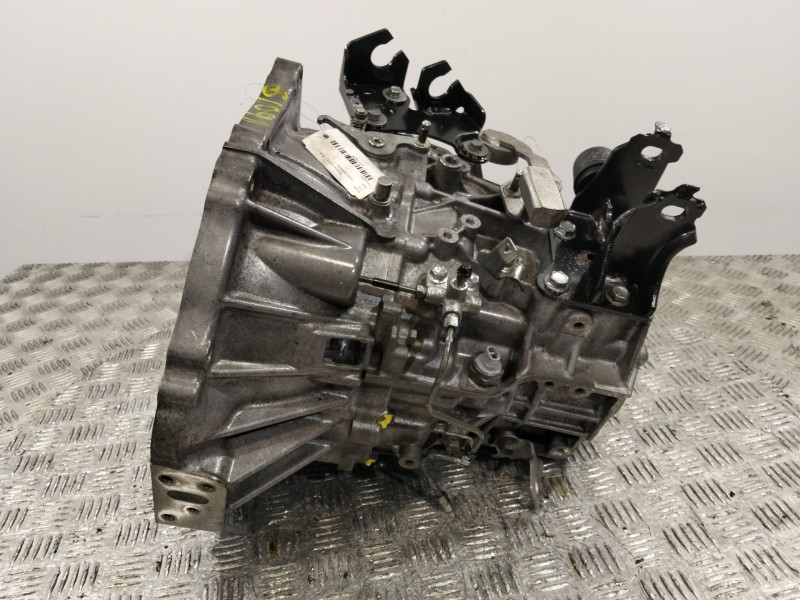 Recambio de caja cambios para toyota auris (_e18_) 1.6 (zre181_, zre185_) referencia OEM IAM 3311105041  