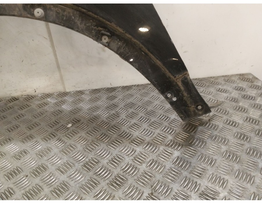 Recambio de aleta delantera izquierda para nissan qashqai ii (j11, j11_) 1.2 dig-t referencia OEM IAM F3A014EAMB  