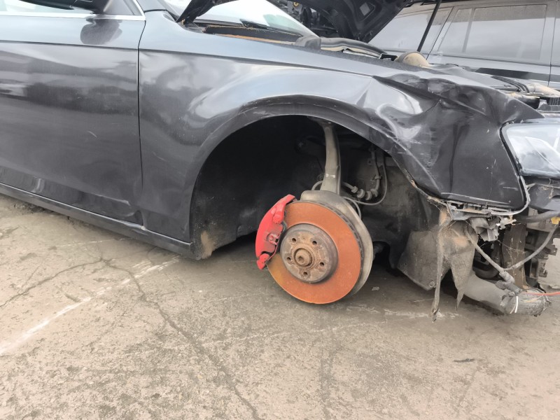 Recambio de amortiguador delantero derecho para audi a4 b8 (8k2) 2.7 tdi referencia OEM IAM 8K0413031CG  