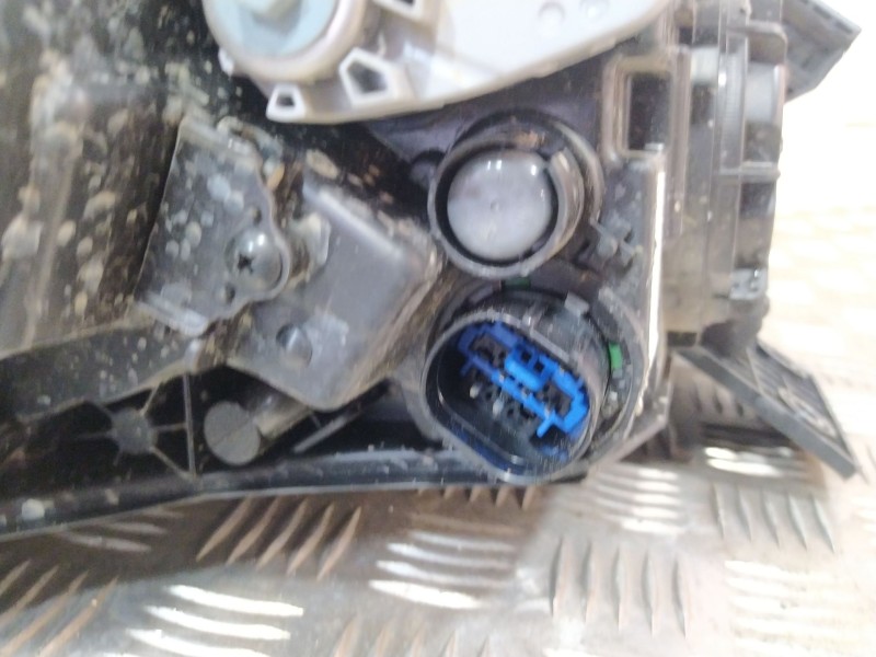 Recambio de faro derecho para kia niro (de) 1.6 gdi hybrid referencia OEM IAM 92102G5000  