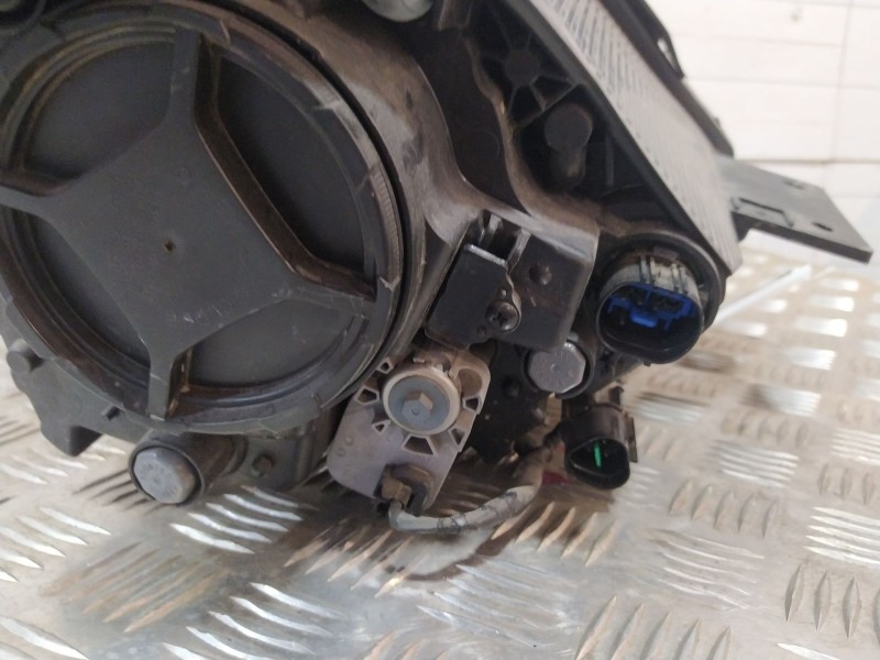 Recambio de faro izquierdo para kia niro (de) 1.6 gdi hybrid referencia OEM IAM 92101G5000  