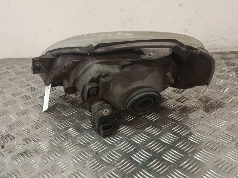 Recambio de faro derecho para renault trafic ii furgoneta (fl) 1.9 dci 100 (fl0c) referencia OEM IAM 89308709  