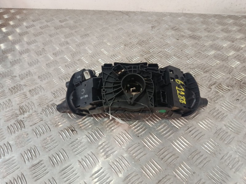 Recambio de mando multifuncion para renault scenic ii 1.5 dci diesel referencia OEM IAM 82001277280  