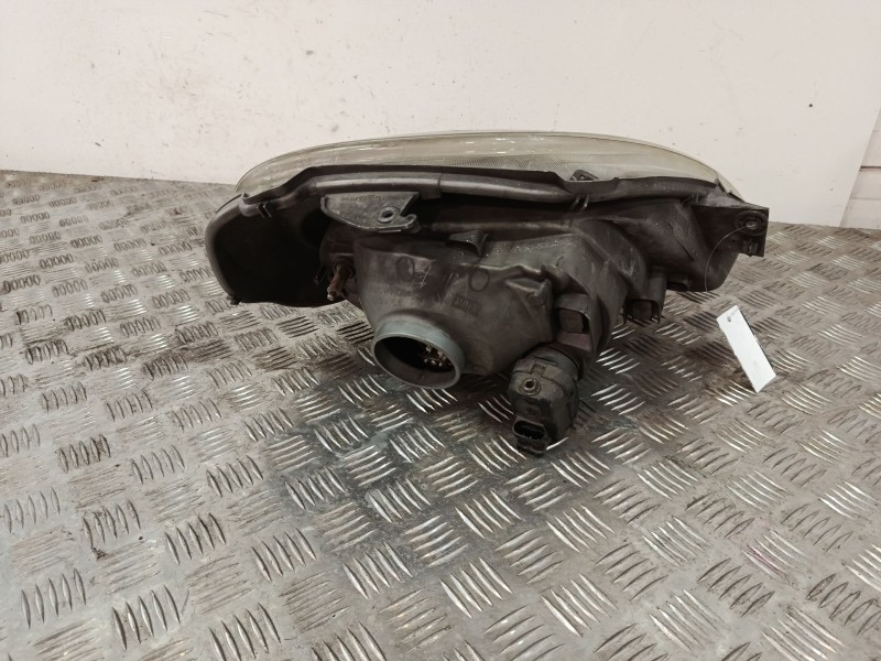 Recambio de faro izquierdo para renault trafic ii furgoneta (fl) 1.9 dci 100 (fl0c) referencia OEM IAM 7700311371  