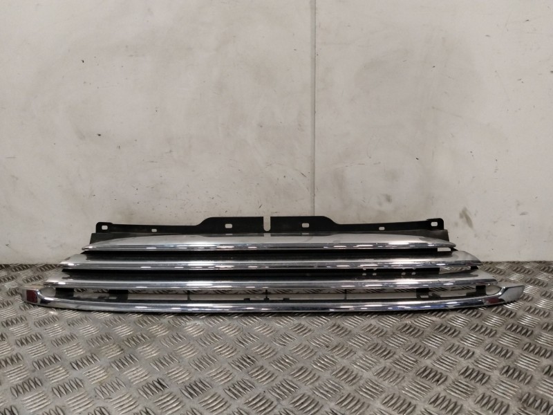 Recambio de rejilla delantera para mini mini (r56) cooper referencia OEM IAM 16443400  